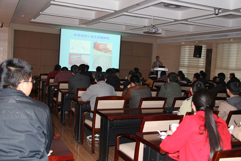 李洪文教授走進機電學院學術大講堂做學術報告